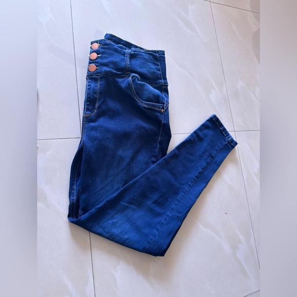 Tri'J Blue Denim Jeans - Picture 2 of 11